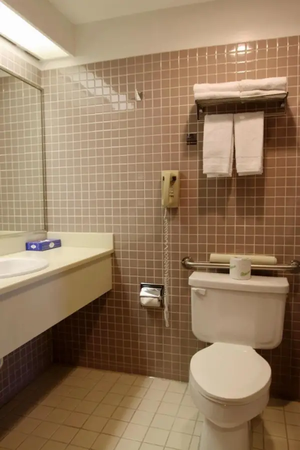 Metro Plaza Hotel 10